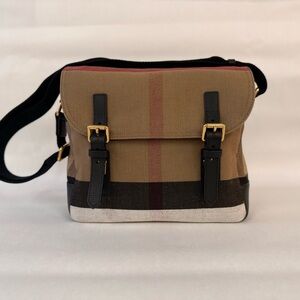 AUTHENTIC Burberry Baildon Messenger Bag